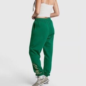 PINK Victoria’s Secret Garnet Green Ivy Fleece Campus Lounge Sweatpants L NWT